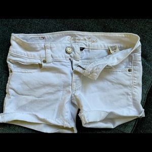 American eagle white shorts
